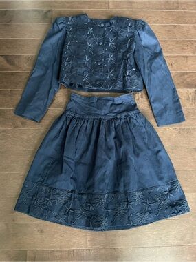 Laura Biagiotti Jr Large 2 Piece Top & Skirt Navy Embroidered Set
